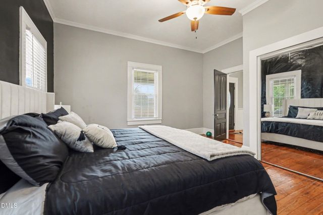 423 E Edinborough Avenue, Raeford, NC 28376