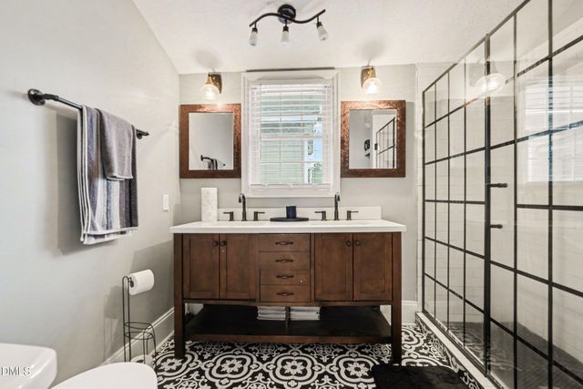 423 E Edinborough Avenue, Raeford, NC 28376