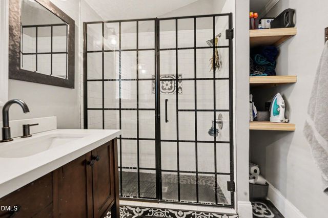 423 E Edinborough Avenue, Raeford, NC 28376