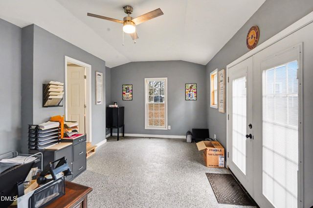 423 E Edinborough Avenue, Raeford, NC 28376