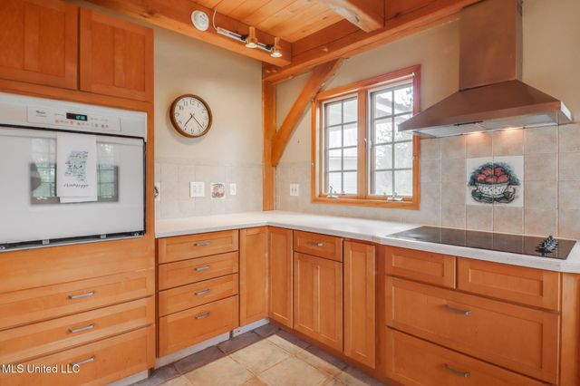 5067 Crescent Ridge Drive, Kiln, MS 39556