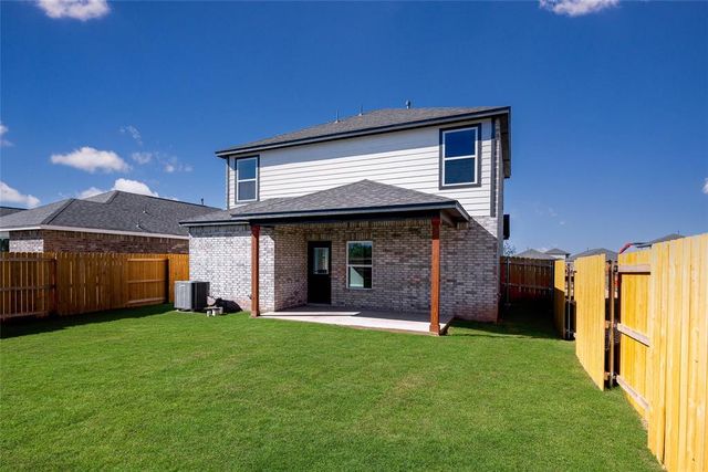 12708 Carrara Lane, Yukon, OK 73099