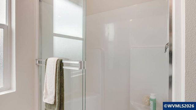 385 Stella St NE, Salem, OR 97301