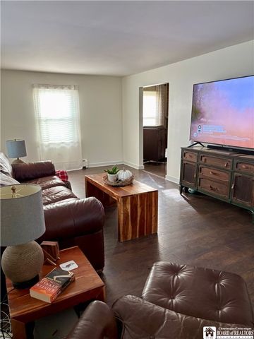 30 Birchwood Drive, Pomfret, NY 14063