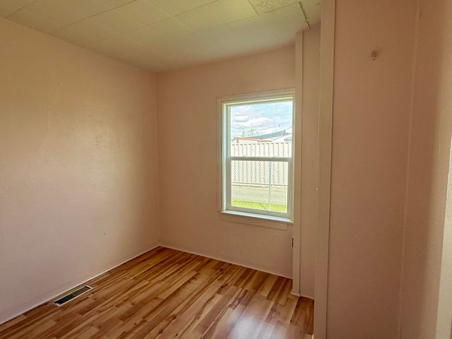 2717 Howard Avenue, Medford, OR 97501