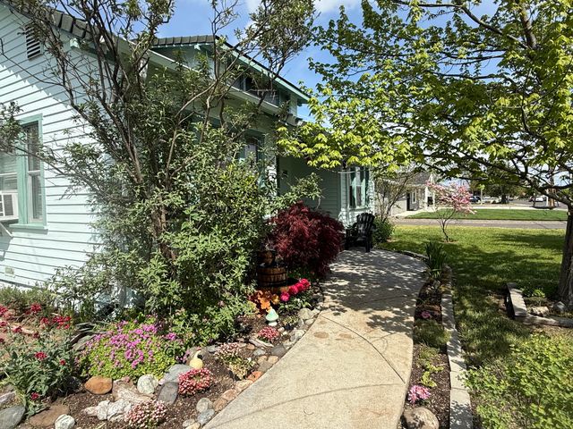 2717 Howard Avenue, Medford, OR 97501