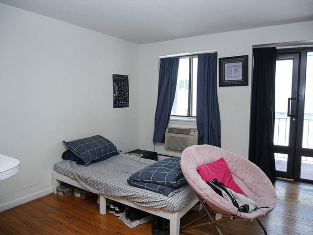 1039 Commonwealth Ave 16, Boston, MA 02215