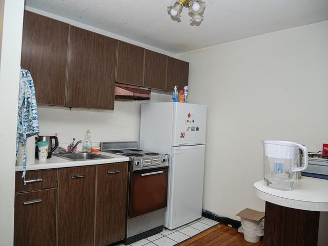 1039 Commonwealth Ave 16, Boston, MA 02215