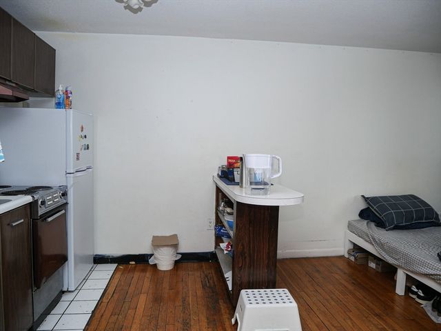 1039 Commonwealth Ave 16, Boston, MA 02215