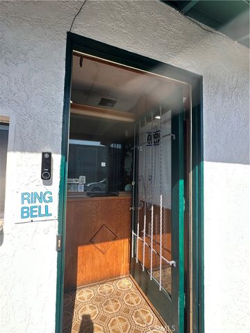5650 Holt Boulevard, Montclair, CA 91763