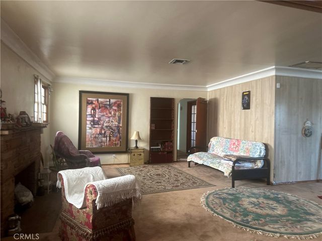 5650 Holt Boulevard, Montclair, CA 91763