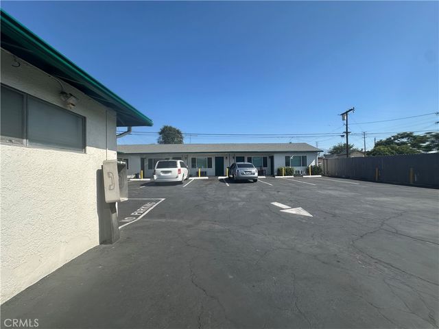 5650 Holt Boulevard, Montclair, CA 91763