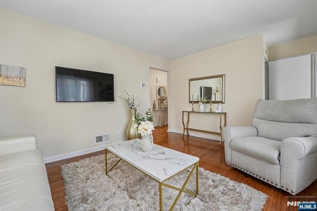 158 Charlton Avenue, Lodi, NJ 07644