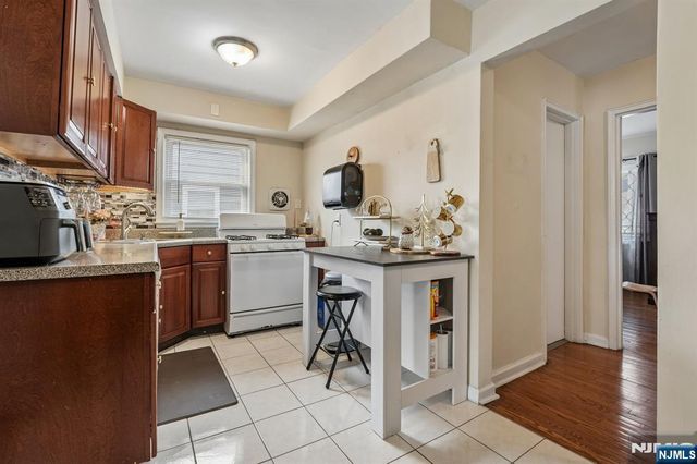 158 Charlton Avenue, Lodi, NJ 07644