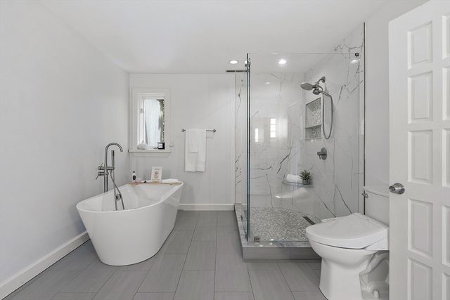 7 Birch Hill Road, Pepperell, MA 01463