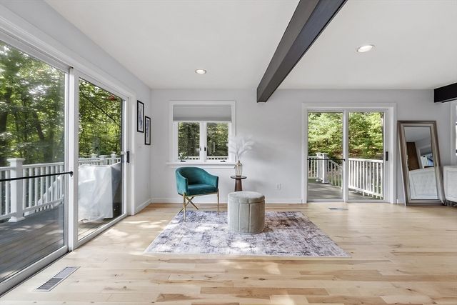 7 Birch Hill Road, Pepperell, MA 01463