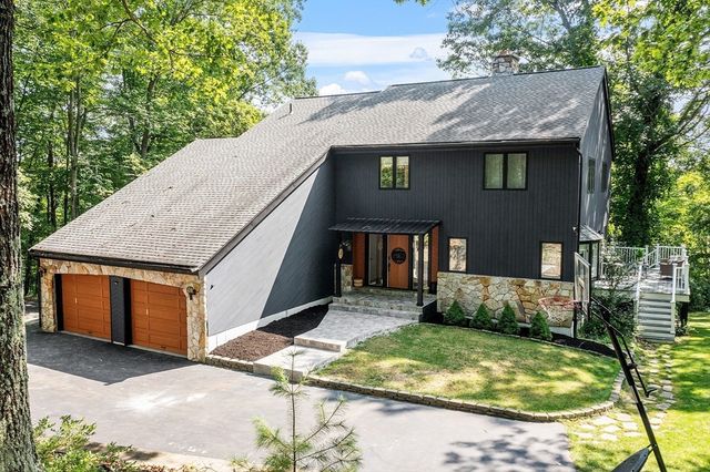 7 Birch Hill Road, Pepperell, MA 01463