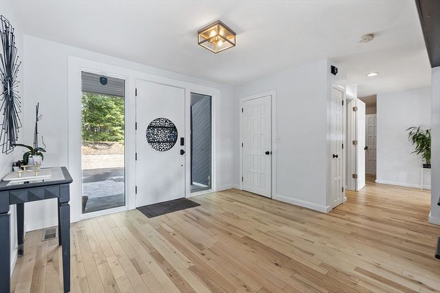 7 Birch Hill Road, Pepperell, MA 01463