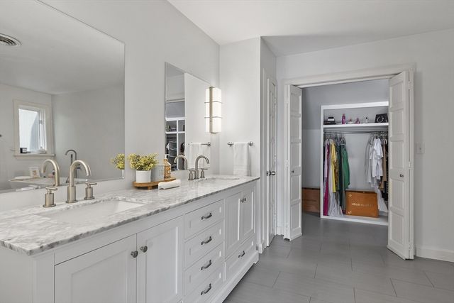 7 Birch Hill Road, Pepperell, MA 01463