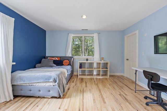 7 Birch Hill Road, Pepperell, MA 01463