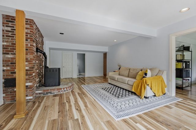 7 Birch Hill Road, Pepperell, MA 01463