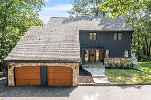 7 Birch Hill Road, Pepperell, MA 01463