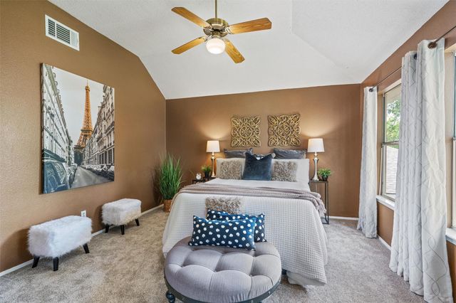 8602 Bobcat DR, Round Rock, TX 78681