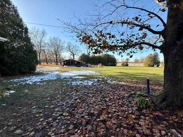 10140 E State Road 10, Culver, IN 46511