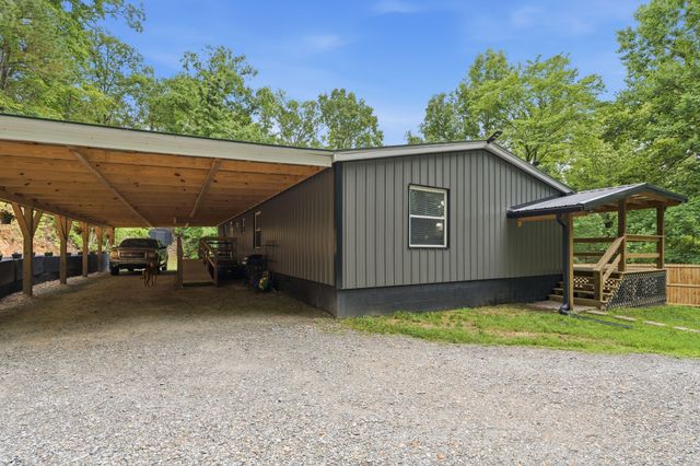 14656 Highway 438, W, Linden, TN 37096
