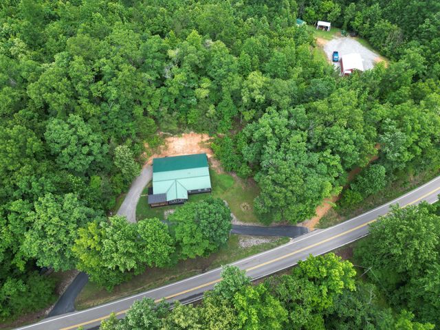 14656 Highway 438, W, Linden, TN 37096