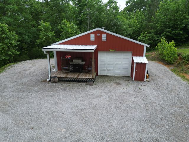 14656 Highway 438, W, Linden, TN 37096
