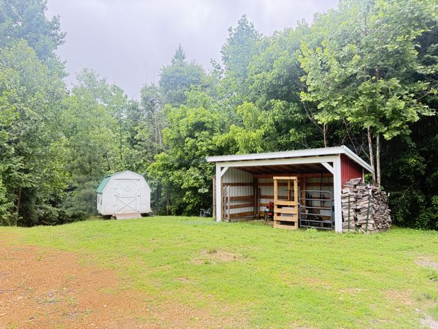 14656 Highway 438, W, Linden, TN 37096