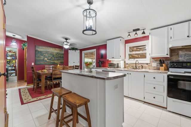 14656 Highway 438, W, Linden, TN 37096