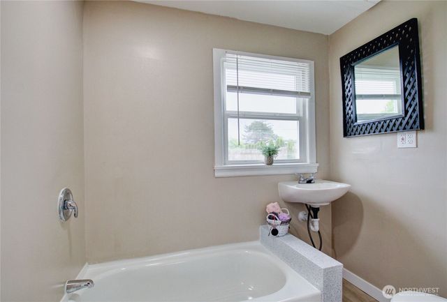 1232 S 18th Street, Mount Vernon, WA 98274