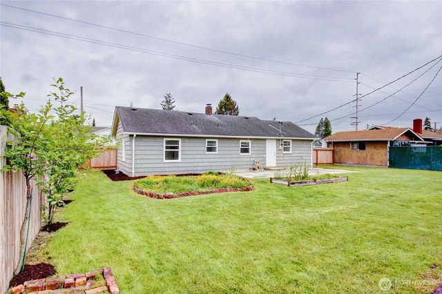 1232 S 18th Street, Mount Vernon, WA 98274