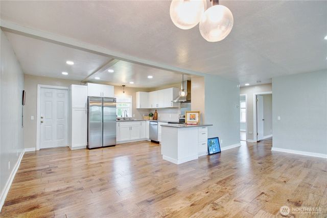 1232 S 18th Street, Mount Vernon, WA 98274