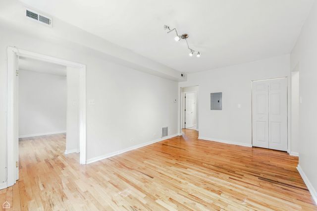 1301 E 71st Place 3S, Chicago, IL 60619