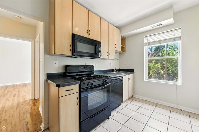 1301 E 71st Place 3S, Chicago, IL 60619