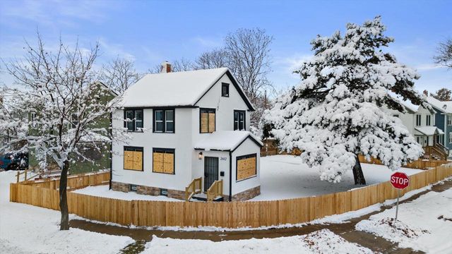 2602 W Port Sunlight Way AVENUE, Milwaukee, WI 53209