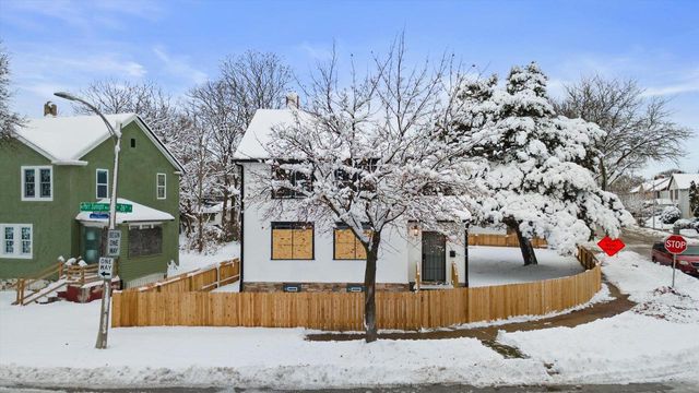 2602 W Port Sunlight Way AVENUE, Milwaukee, WI 53209