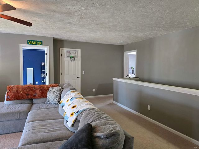 575 MESA Drive, Russiaville, IN 46979