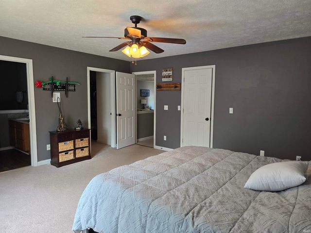 575 MESA Drive, Russiaville, IN 46979