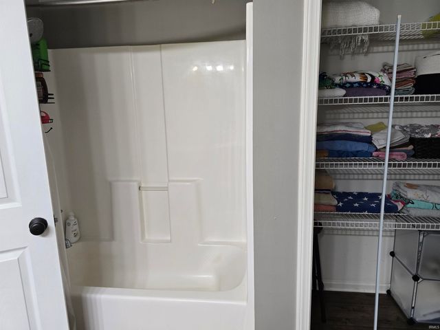 575 MESA Drive, Russiaville, IN 46979