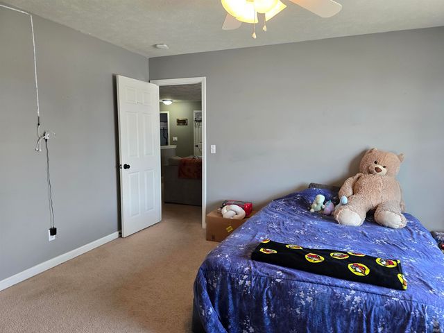 575 MESA Drive, Russiaville, IN 46979