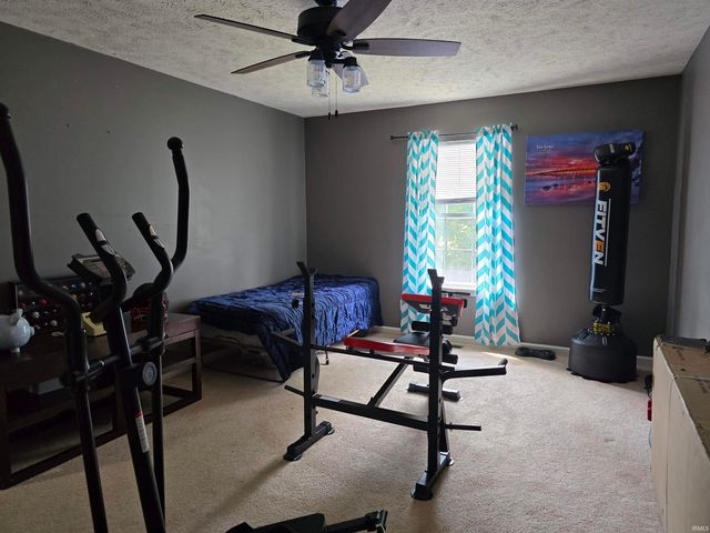 575 MESA Drive, Russiaville, IN 46979