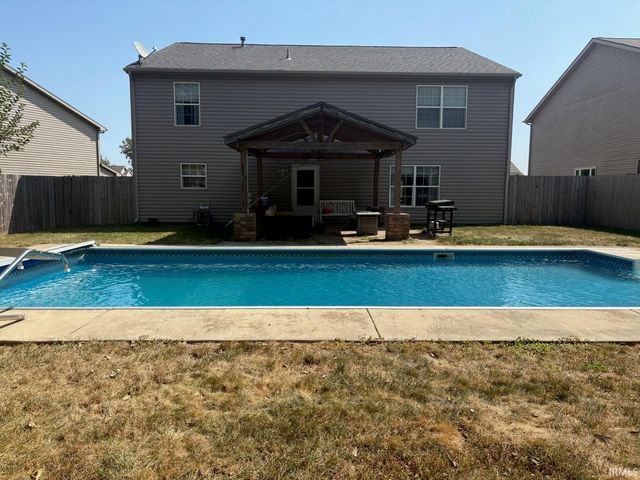 575 MESA Drive, Russiaville, IN 46979