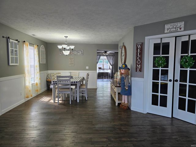 575 MESA Drive, Russiaville, IN 46979