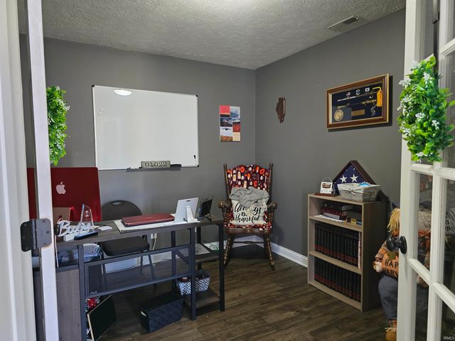 575 MESA Drive, Russiaville, IN 46979