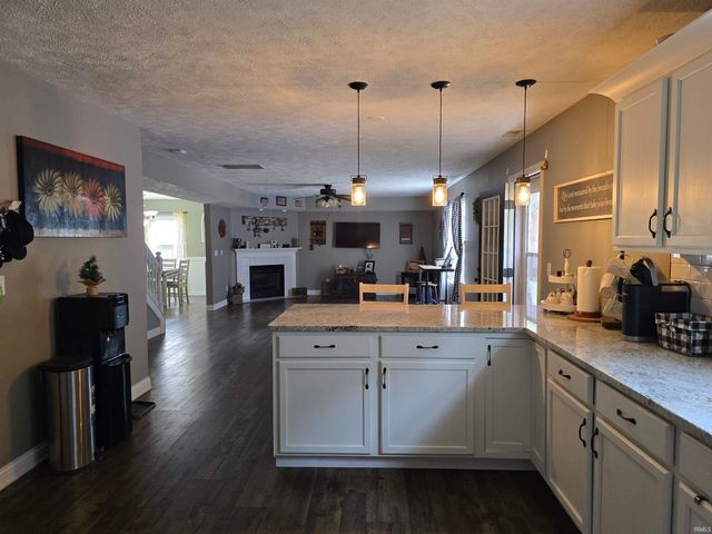 575 MESA Drive, Russiaville, IN 46979