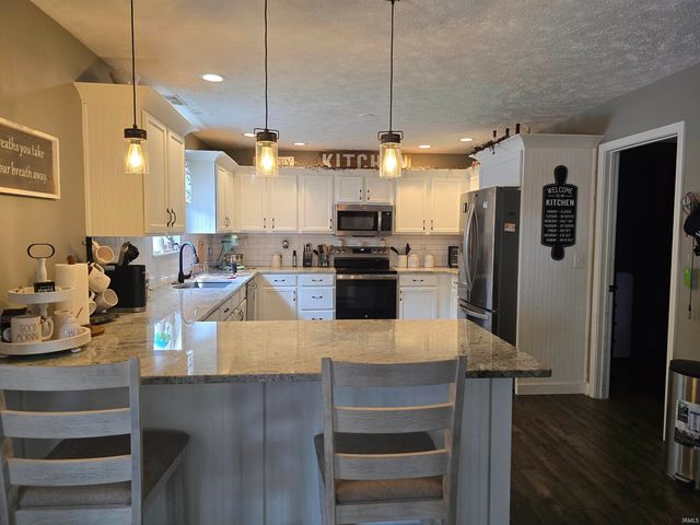 575 MESA Drive, Russiaville, IN 46979